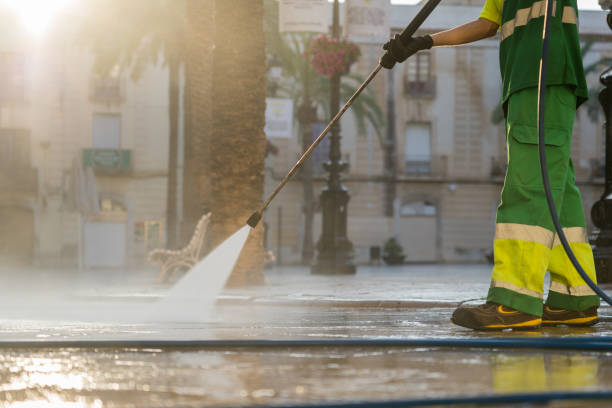 Best Pool Deck Cleaning  in Summit View, WA